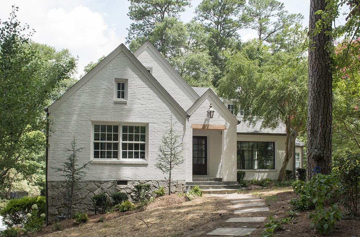 Exterior of renovated 1940s home in Buckhead Atlanta