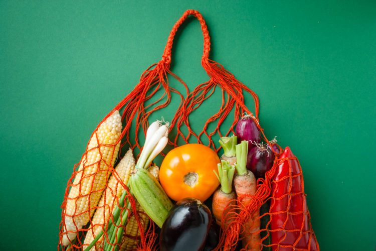 Tips From Sandy Springs Custom Home Builders: Go Green With Your Kitchen Routine