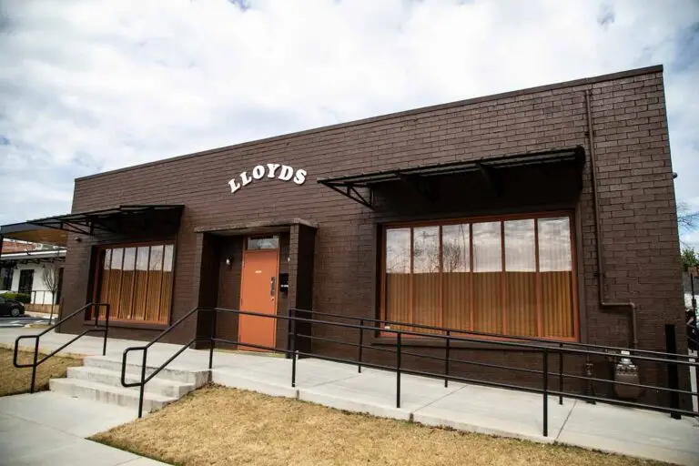 Lloyd’s Restaurant & Lounge exterior in Inman Park Atlanta