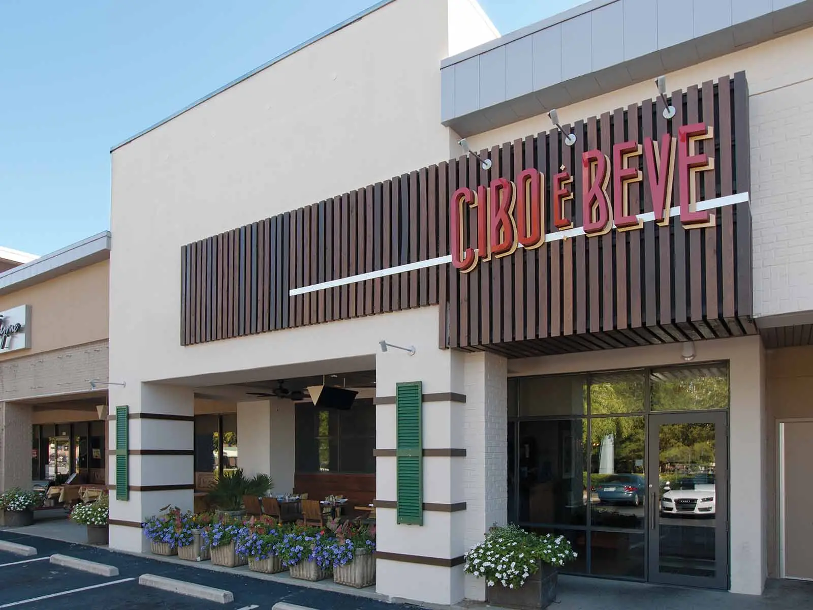 Cibo e Beve restaurant exterior in Sandy Springs Georgia